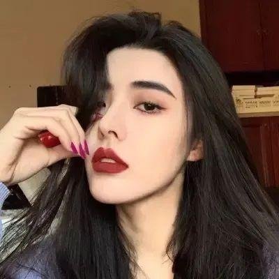 新历尽沧桑一美人